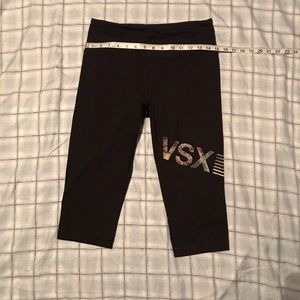 Victoria’s Secret VSX cropped leggings size M
